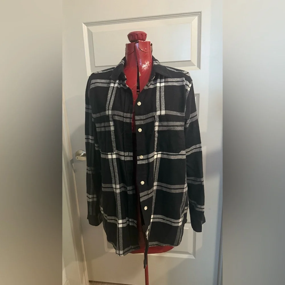 oversized flannel - Picture 2 of 2